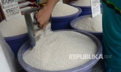 Tindak Lanjuti Laporan Kementan, Polisi Periksa Empat Produsen Beras, Ini Daftarnya