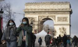 Pemerintah Prancis Kembali Minta Warga Gunakan Masker di Area Publik