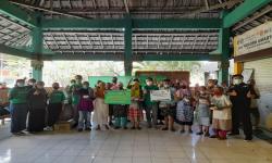 ACT Distribusi Paket Pangan ke Porter dan Tukang Becak di Malioboro