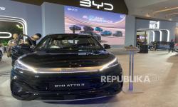 BYD Atto 3 Disambar Petir Tiga Kali Saat Dikendarai, Begini Nasib Penumpang dan Mobilnya