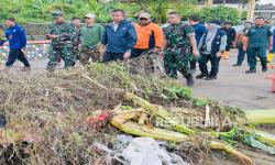 Pj Gubernur Jabar Bey Sebut ada 712 Warga Terisolasi di Kecamatan Purabaya Sukabumi