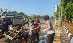 Berbagi Itu Indah, Polres Indramayu Baksos Jelang Waktu Buka Puasa