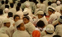 Manfaat Memiliki Anak Shaleh Setelah Kematian Orang Tua