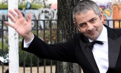 Rowan Atkinson Sebut Karakter <em>Mr Bean</em> tidak Cocok untuk 'Man vs Bee'