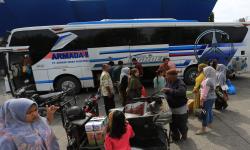 Kedatangan Penumpang Arus Balik di Terminal Banda Aceh 2.135 Orang