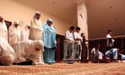 Hikmah Bersedekap dalam Sholat
