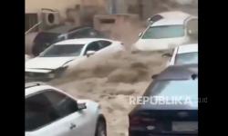 Saudi Terancam Banjir Bandang, Makkah dan Madinah Berstatus Merah