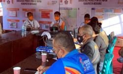 Sub Satuan Tugas Protokol Kesehatan menyiapkan dukungan masker kepada masyarakat Merauke saat kunjungan Presiden RI Joko Widodo berlangsung. 