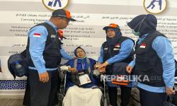 Tim Kesehatan Haji Indonesia Siaga Cepat di Bandara Madinah