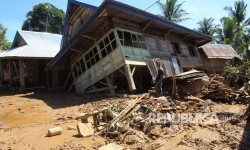 Erick Thohir Berharap Csr Berefek Positif Bagi Desa Komodo Republika Online<script async src=