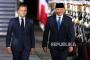 Mendarat di Halim, Presiden Macron Disambut Menhan Sjafrie Sjamsoeddin dan Menlu Sugiono