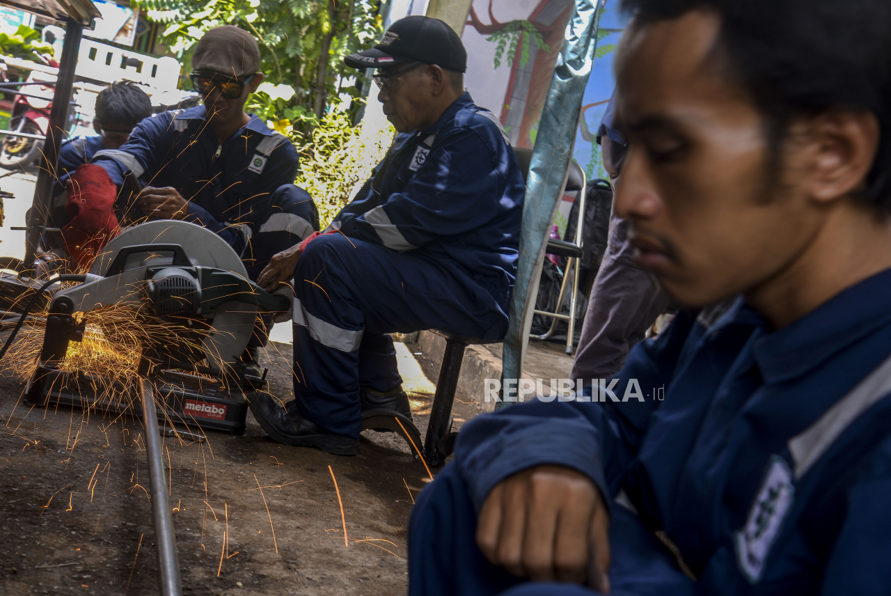 Pelatihan Las Untuk Warga Pelatihan Las Untuk Warga