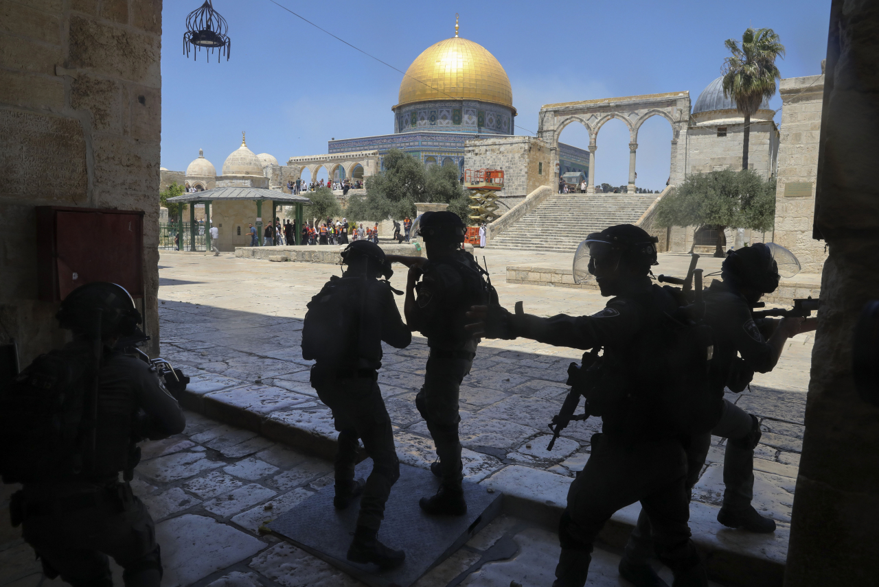 Mereka Menyamar Agar Bisa Masuk ke Masjid al-Aqsa