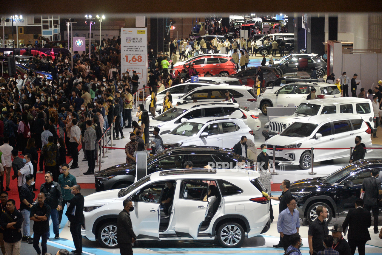 Pameran Indonesia International Motor Show 2023