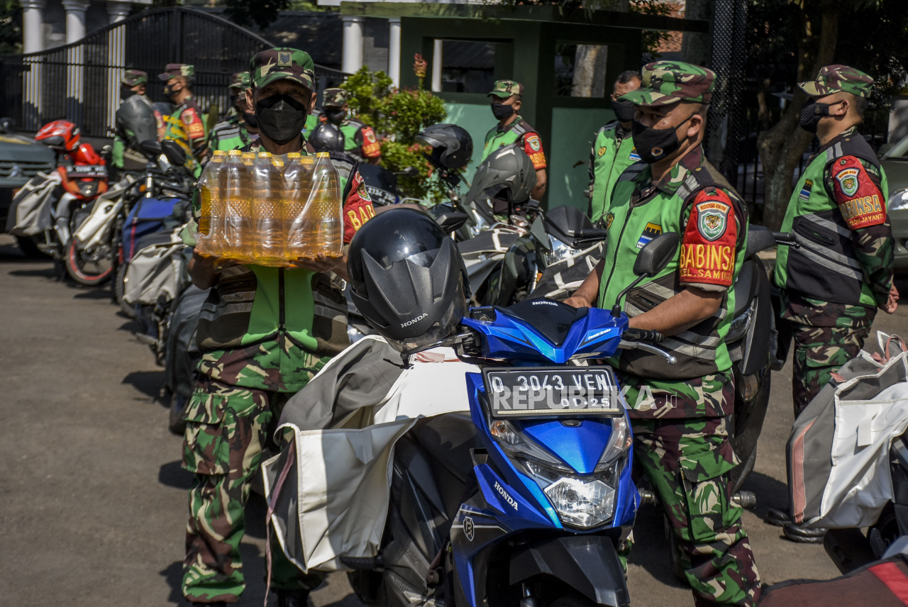 Pendistribusian Minyak Goreng Murah di Bandung