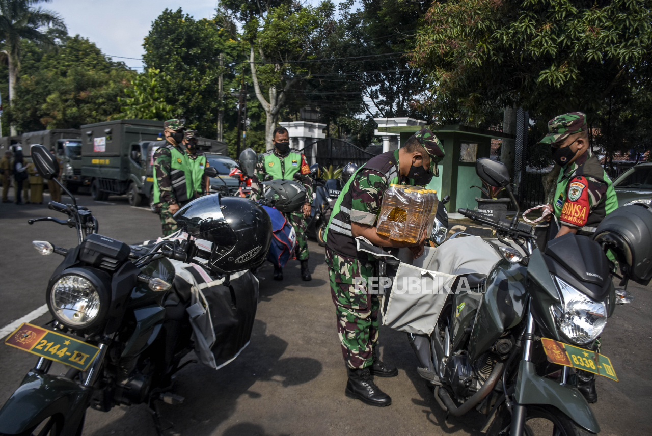 Pendistribusian Minyak Goreng Murah di Bandung