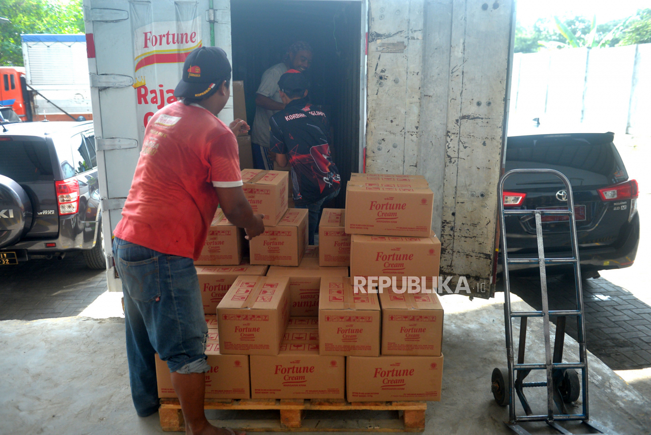 Distribusi minyak goreng kemasan di daerah 3T