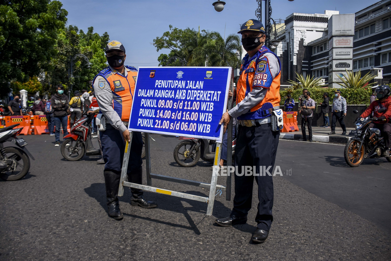  Penutupan  Ruas Jalan  di  Bandung 