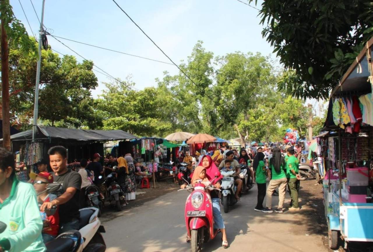 Pasar Tiban Sebagai Alternatif Mempertahankan UMKM