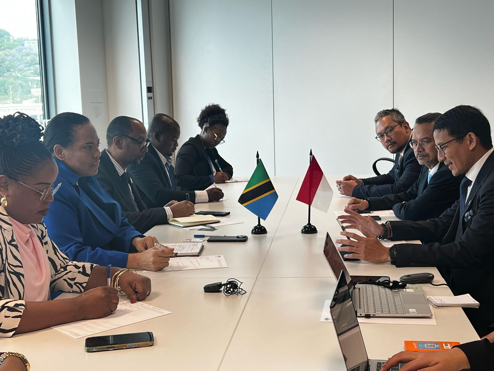 Menparekraf Bahas Peluang Investasi dengan Negara-Negara Peserta Executive Council UN Tourism Meeting