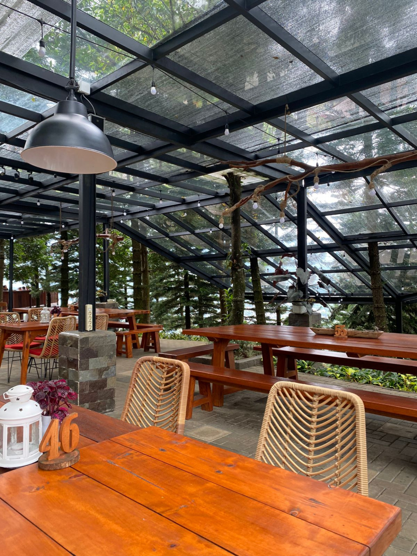 Suasana di Damar Langit Resto, Puncak, Bogor