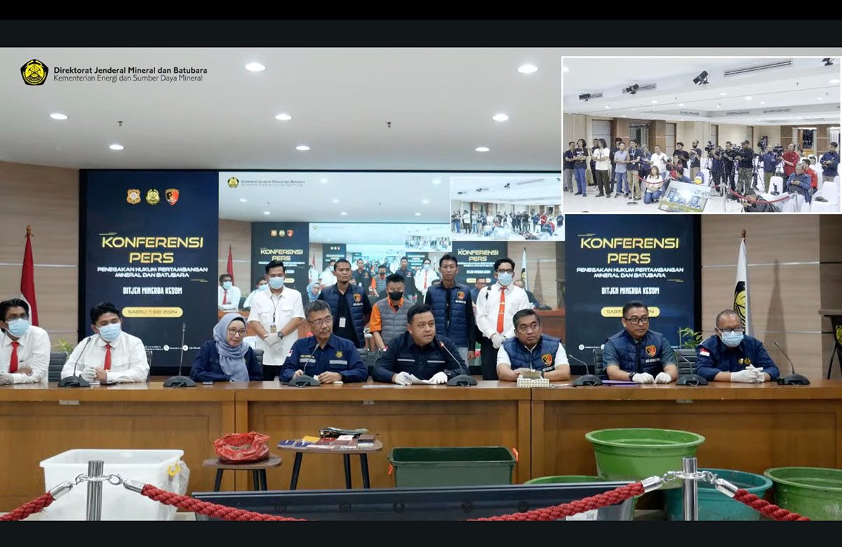 Penambangan Ilegal Bijih Emas di Kabupaten Ketapang, Kalimantan Barat