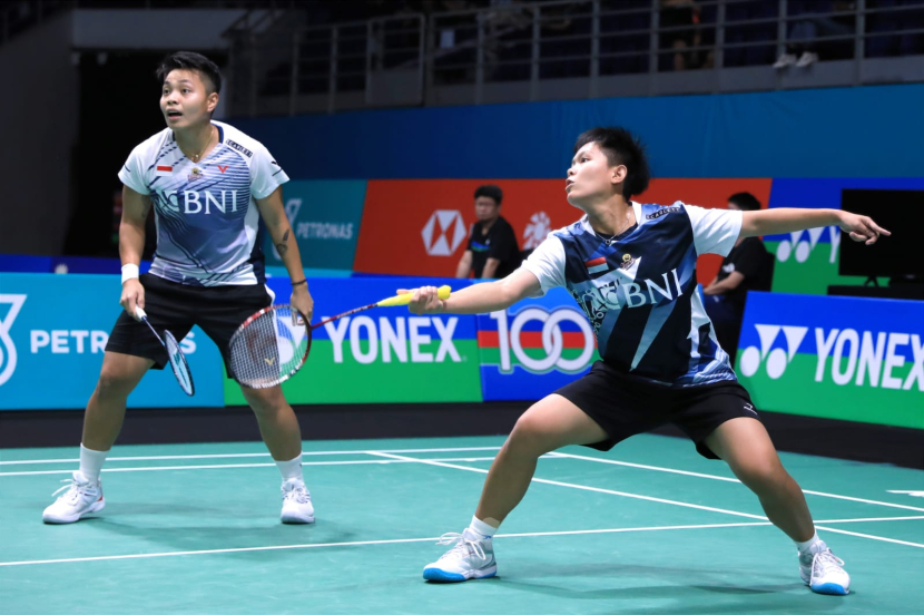 Setela mengalahkan dua pasangan Korea Selatan, Apriyani Rahayu/Siti Fadia Silva Ramadhanti akan menghadapi unggulan pertama dari Cina, Chen Qingchen/Jia Yifan di semifinal Malaysia Open 2023.