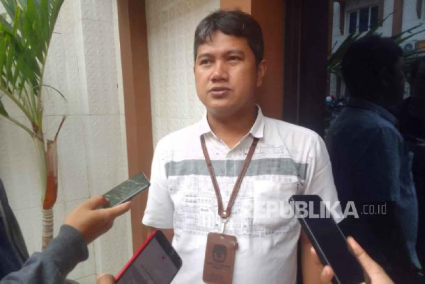 Ketua KPU Kabupaten Indramayu, Masykur saat dikonfirmasi media. (Dok. Republika) 
