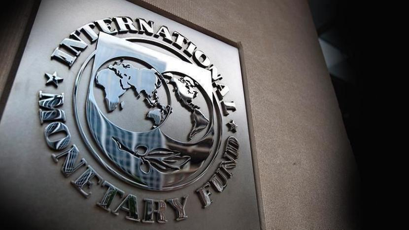 The International Monetary Fund (IMF): IMF cut Indonesia's economic growth in 2022.