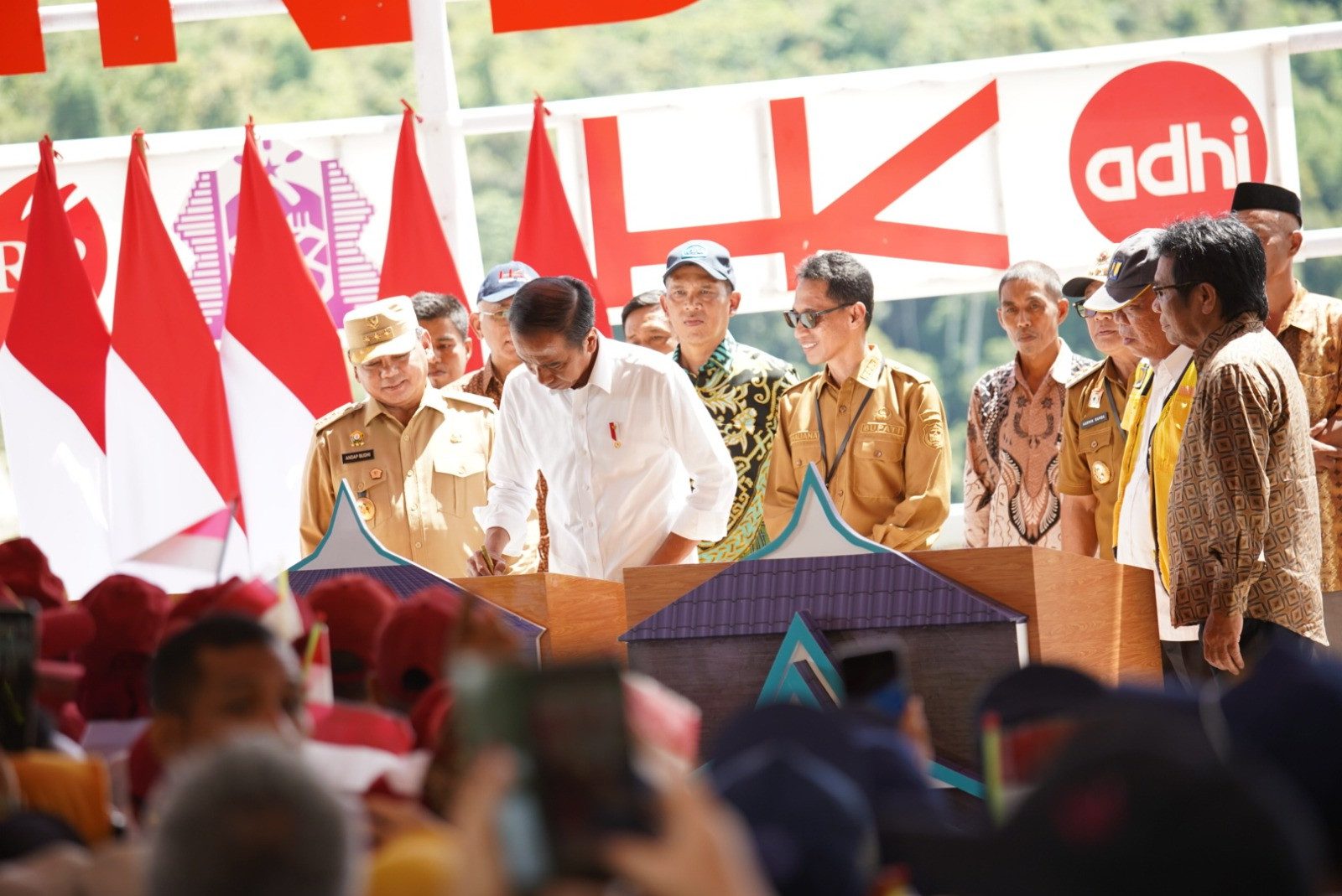 Presiden Jokowi Resmikan Bendungan Ameroro, Proyek Strategis Nasional Kolaborasi WIKA KSO