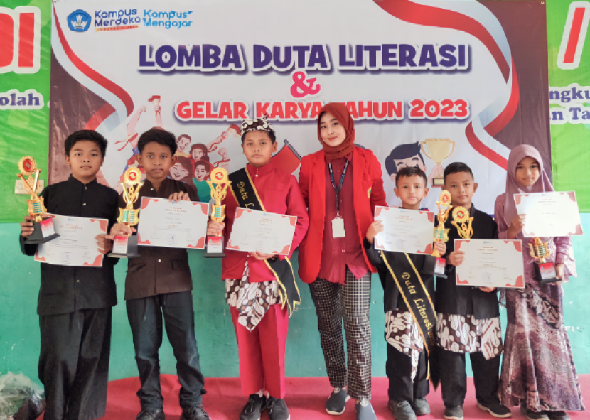 Lomba Duta Literasi SDN Kapasan III/145 Surabaya