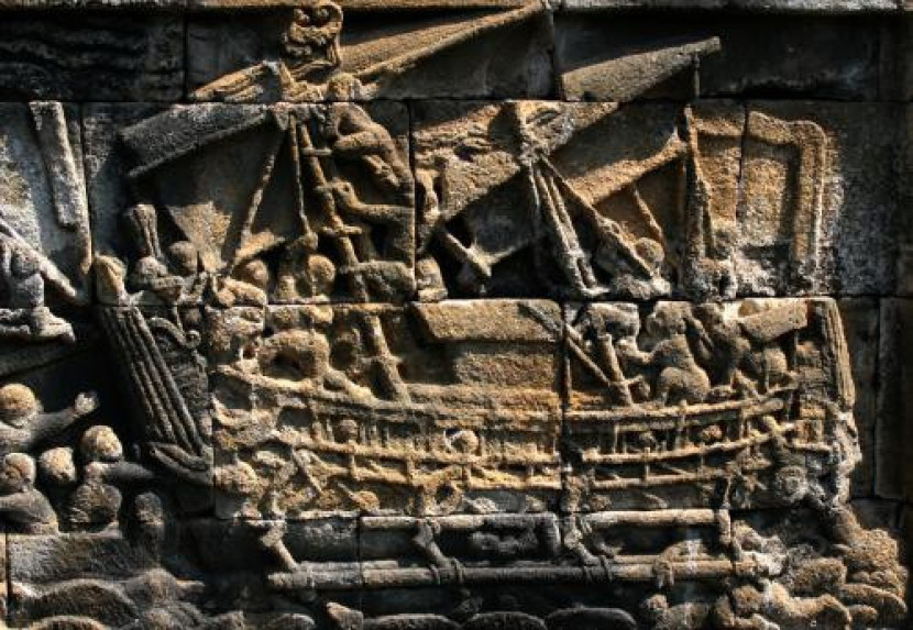 Gambaran kapal pada relief di Candi Borobudur. (Dok Kemendikbud)