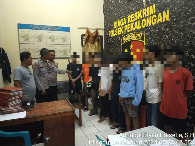 Sebanyak 13 pelajar SMA di Pekalongan mau tawuran diamankan polisi, Ahad (4/2/2024) malam. (Foto: Polres Lamtim)