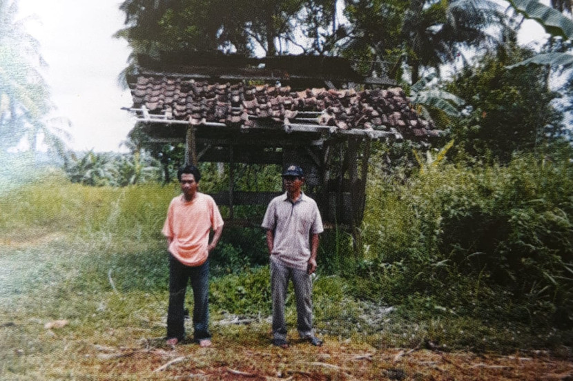 Gubuk reok ini jadi saksi bisu awal tragedi Talangsari. (Foto: Repro Buku Geger Talangsari 2001)