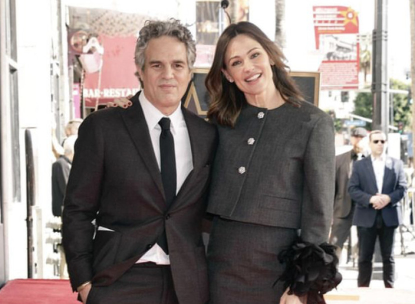 Mark Ruffalo dan Jennifer Garner dalam perayaan Hollywood Walk of Fame. (Instagram Jennifer Garner)