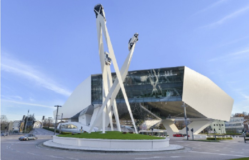 Tampak Porsche Museum di Stuttgart Jerman                      dok Porsche