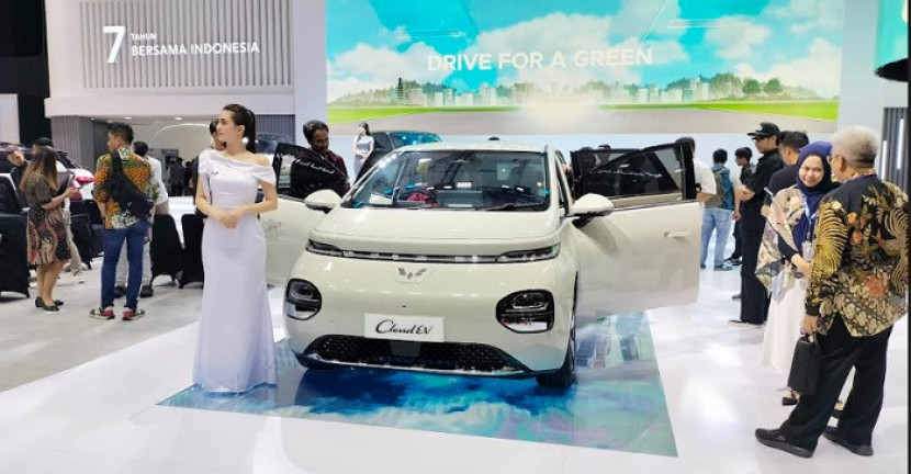 Tampak eksterior Wuling Cloud EV          dok Motoresto.id