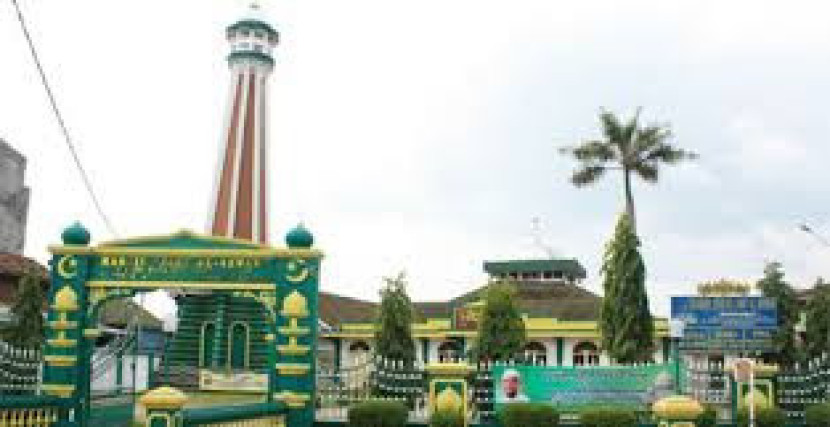 Masjid Jami Al Anwar di Telukbetung, Bandar Lampung. (Foto: Mursalin Yasland)