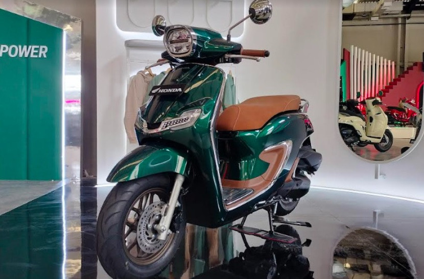 Tampak New Honda Stylo 160 warna Royal Green     dok Motoresto.id