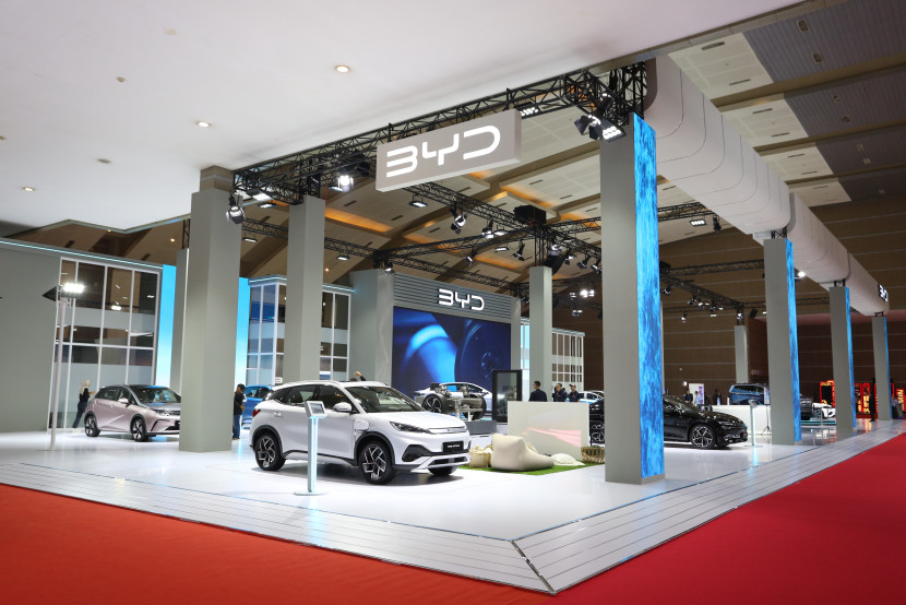 Booth BYD di IIMS 2024 Sumber:BYD Indonesia