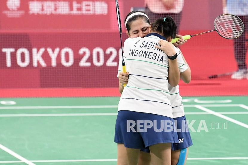 Leani Ratri Oktila/Khalimatus Sadiyah. Indonesia merebut 3 medali emas di ajang Kejuaraan Dunia Parabulutangkis 2024 di Thailand.