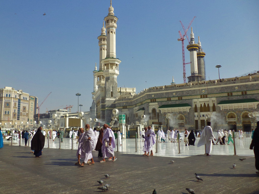 Suasana di pelataran Masjidil Haram, Makkah. (Foto: SumatraLink.id/Mursalin Yasland)