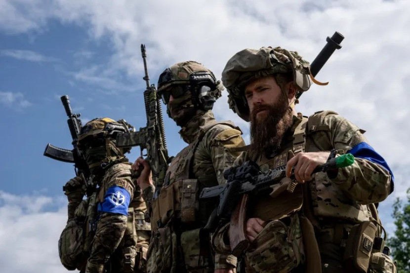 Militer Ukraine bersiap berperang melawan Rusia.