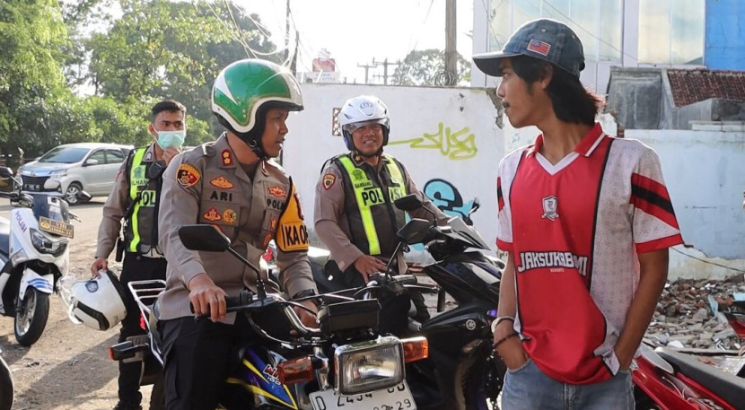 Kegiatan Pas Buka atau Patroli Sebelum Buka Puasa yang dilakukan di beberapa lokasi di wilayah hukum Polres Sukabumi Kota, Senin (18/3/2024).