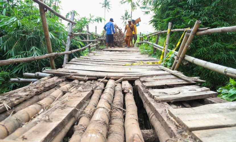 Jembatan yang tiap tahun jadi langganan rusak (Foto: Dok Diskominfo Kabupaten Jember)