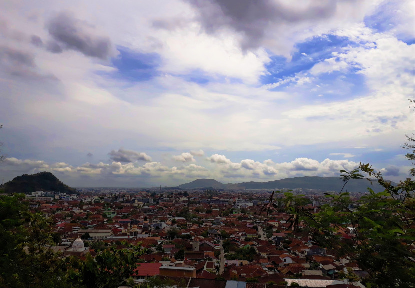 Suasana pemukiman penduduk di Kota Bandar Lampung. (Ilustrasi Foto: SumatraLink.id/Mursalin Yasland) 