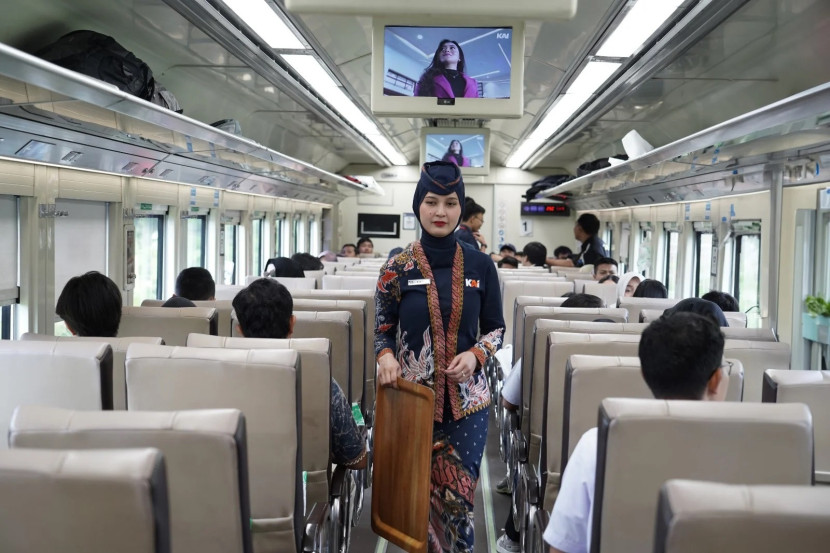 Ilustrasi. PT KAI menamabah 48 perjalanan kereta api untuk mengantisipasi lonjakan penumpang pada libur panjang akhir bulan ini. (Foto: Dok. Humas PT KAI)