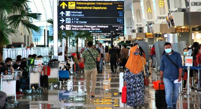 Arus mudik melalui bandara Soekarno-Hatta Jakarta. (Foto: Ruzka Indonesia)