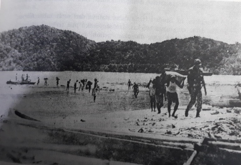 Grilyawan menuju Irian lewat Pulau Gebe. (Foto: Repro Buku Pending Emas)