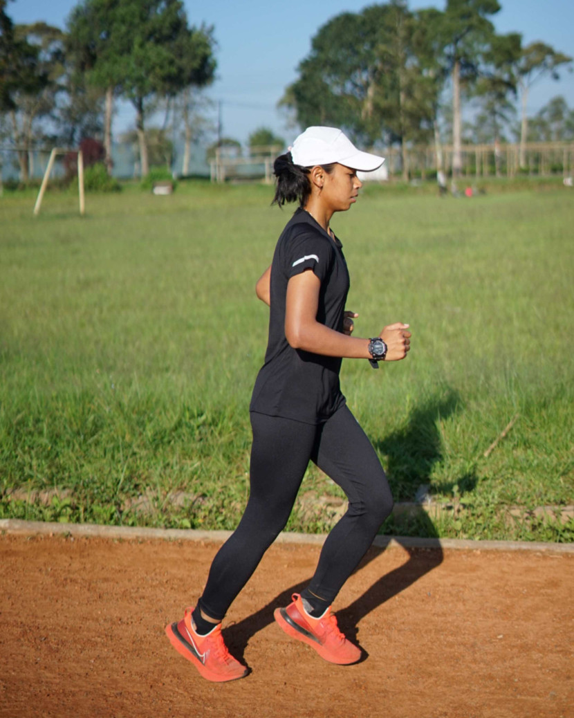 Atlet Perempuan binaan Agung Mulyawan Track Club (AMTC) yang sedang berlatih olahraga lari